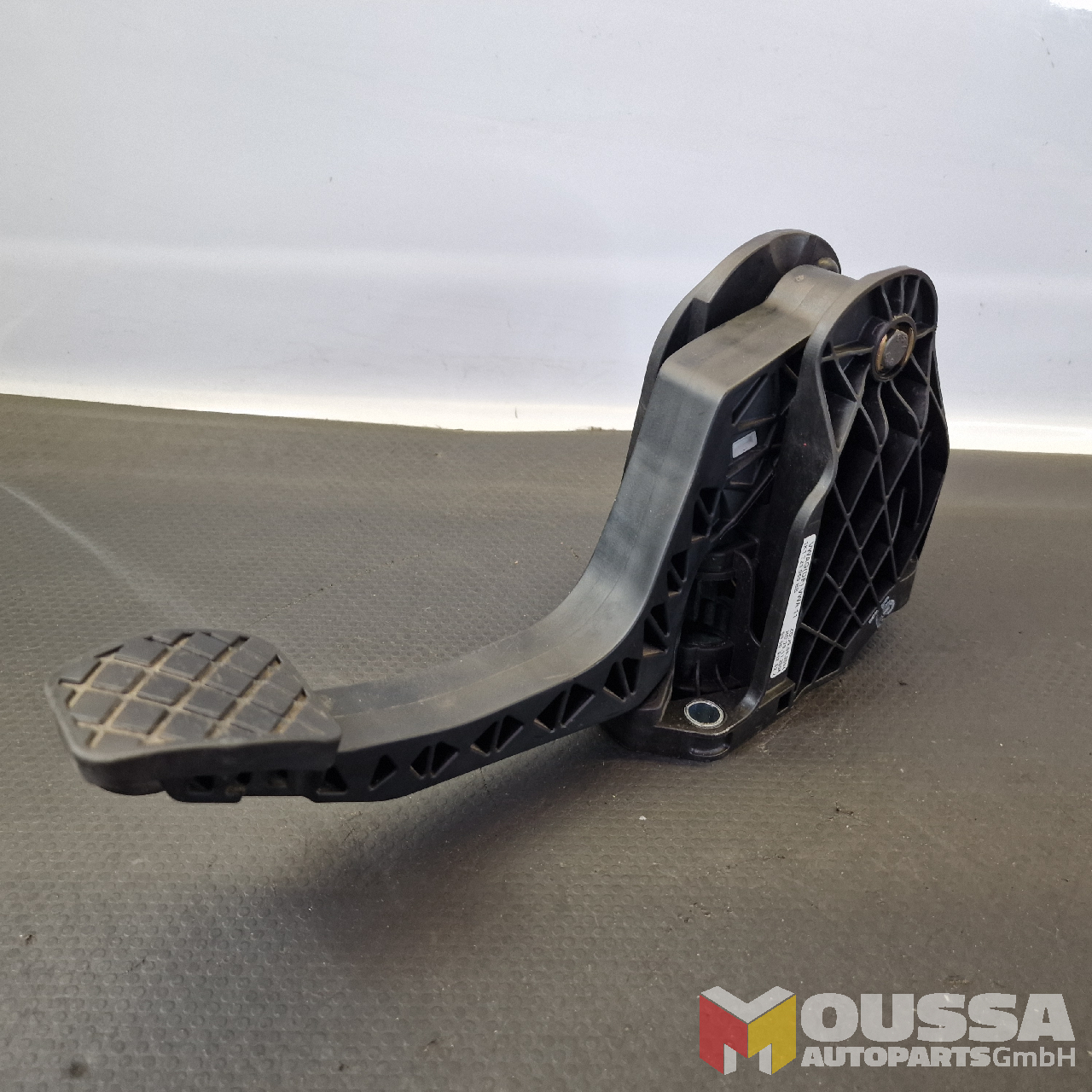 MOUSSA-AUTOPARTS-64de960c6114d.jpg