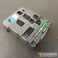 Fuse box holder mount