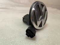 VW Emblem, Lock cylinder