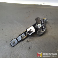 Seat belt height adjuster