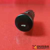 Tailgate open release switch