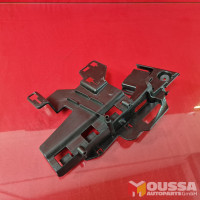 Door lock carrier bracket