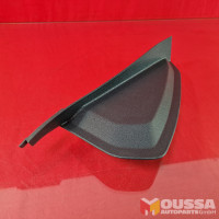 Dashboard side lid trim