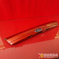 Tailgate number plate trim