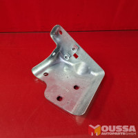 Boot side fixing bracket