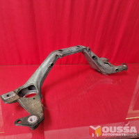Engine mount bracket
