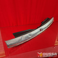 Trunk lock trim edge cover