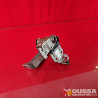 Handbrake bracket assembly brake lever