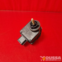 Headlight adjuster motor