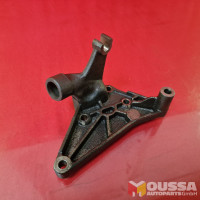 Turbocharger bracket mount carrier