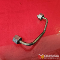 Fuel injector pressure pipe