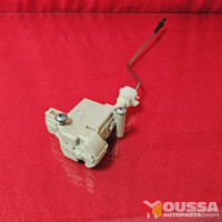 Fuel tank lock servomotor
