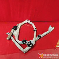 Roof curtain side safety