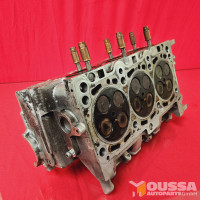 Cylinder head with valves