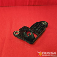 Lid lock carrier support