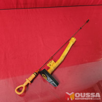 Oil dip stick gauge with guide