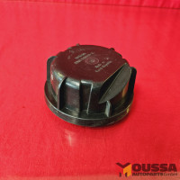 Headlight bulb dust cover cap