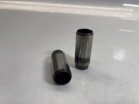 Chain tensioner piston