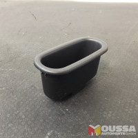 Cover handle trim tray
